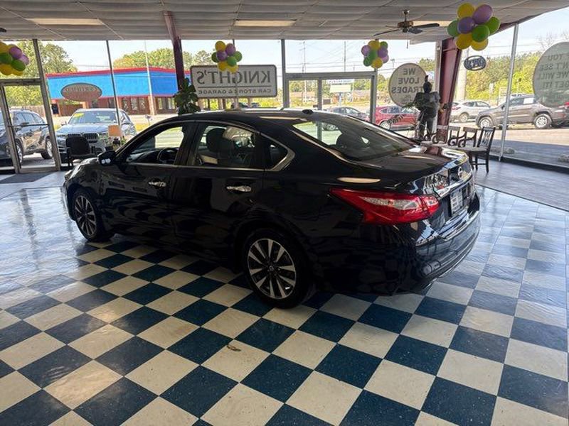 Used 2016 Nissan Altima 2.5 SL w/ 2.5 Technology w/LED Package image 5