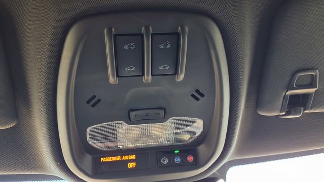 Used 2025 Chevrolet Trax RS w/ Sunroof Package image 25