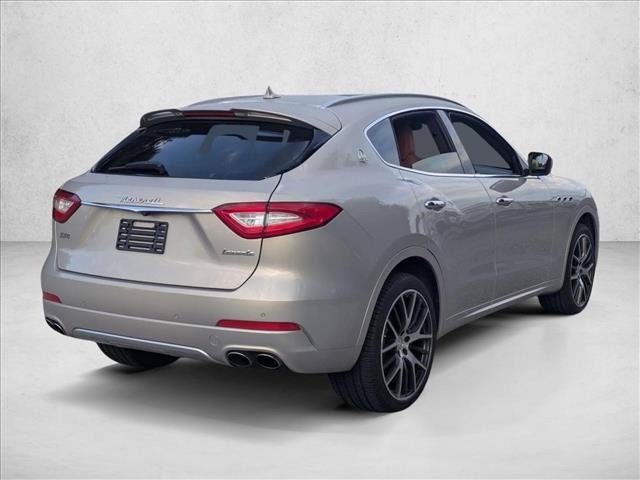 Used 2017 Maserati Levante S AWD/4WD image 3