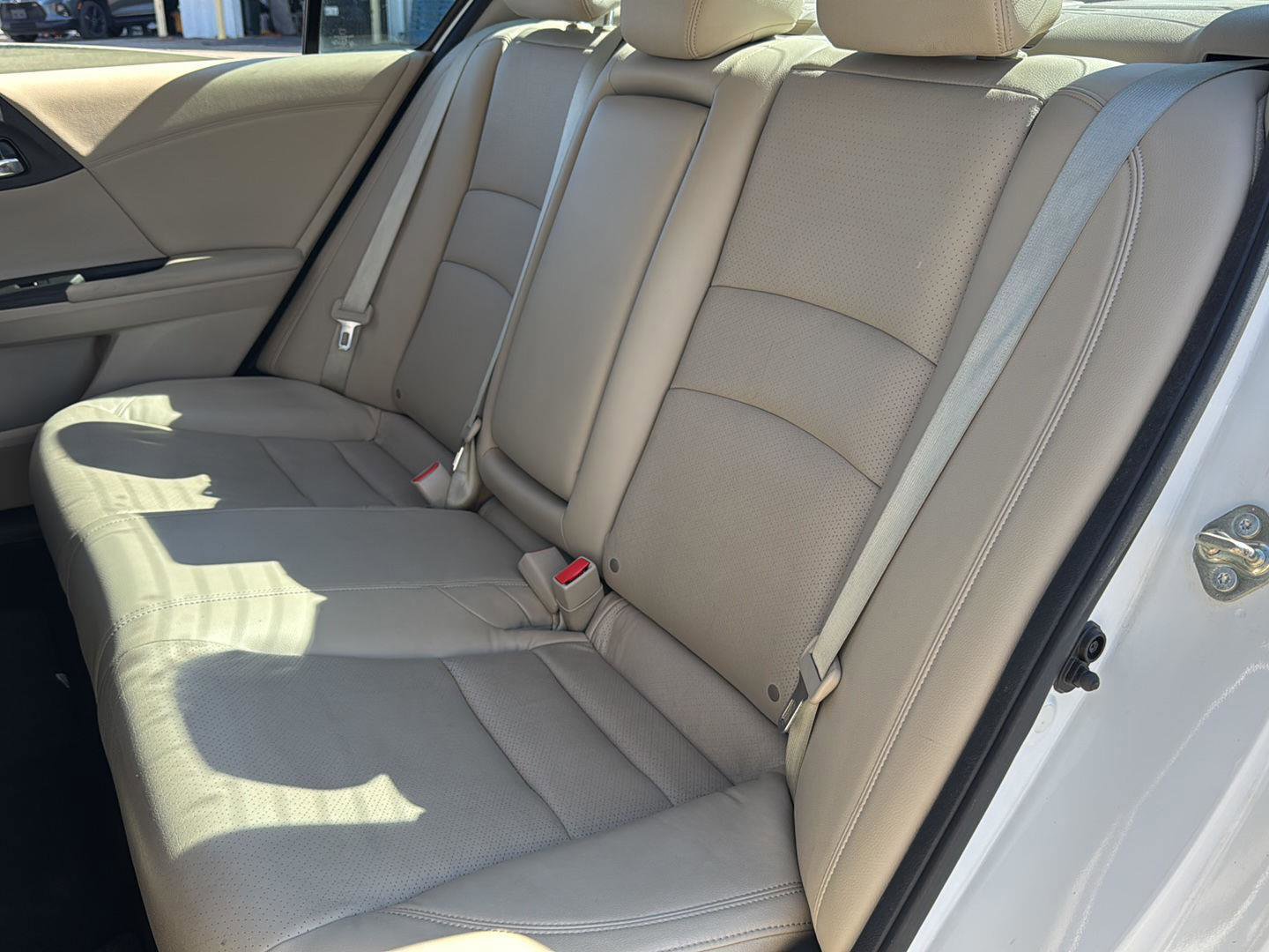 Used 2017 Honda Accord Touring image 12