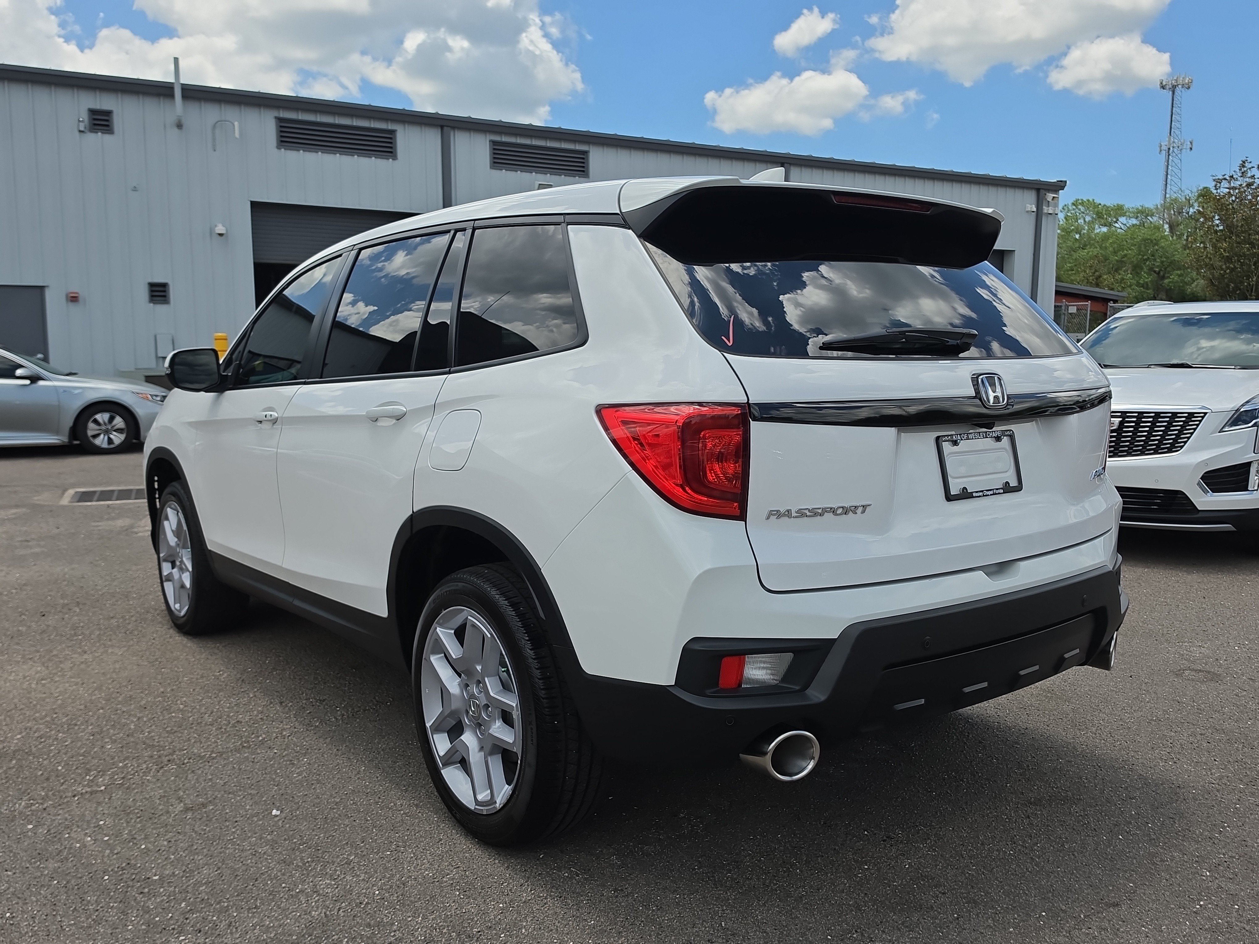 Used 2024 Honda Passport EX-L image 6
