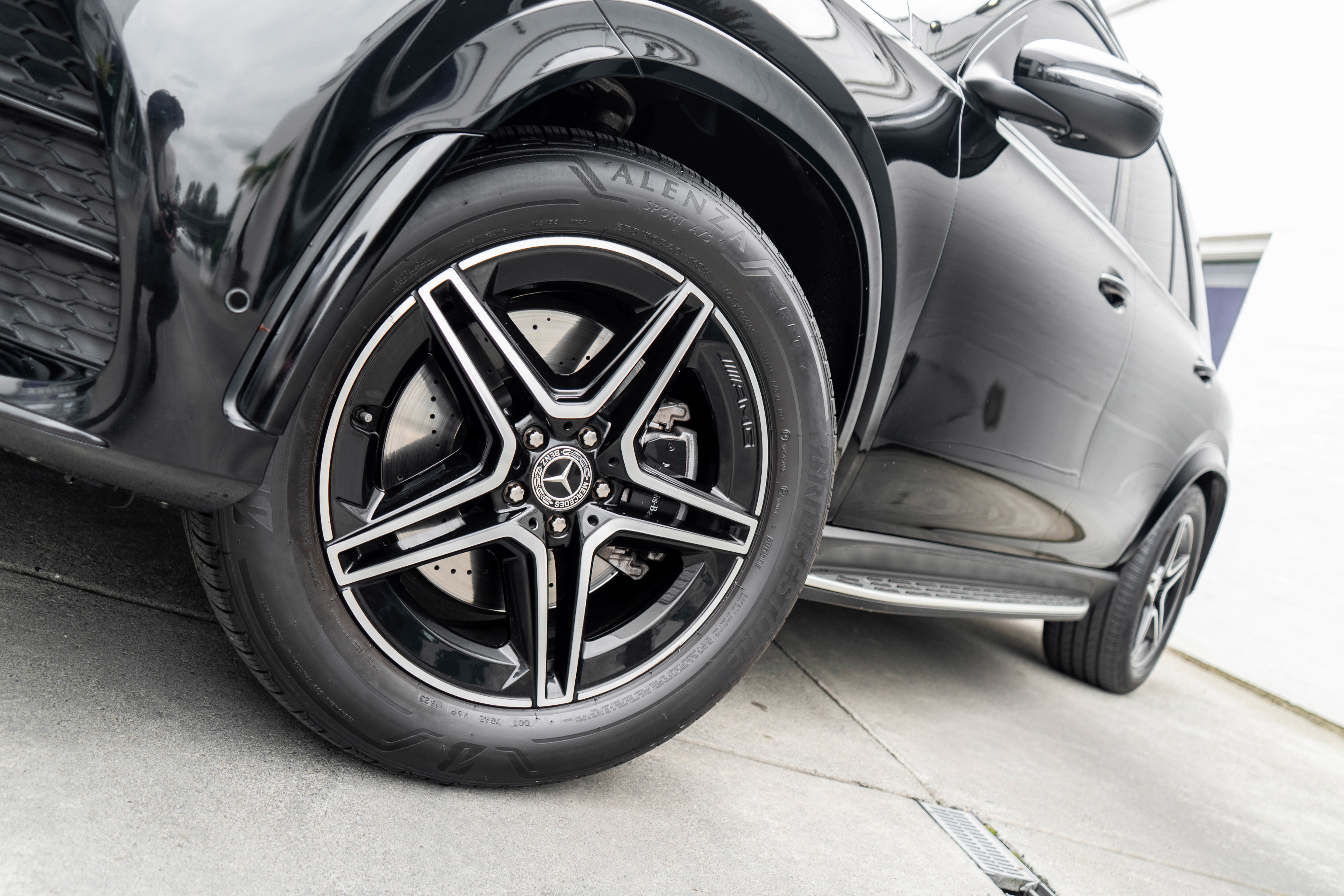 Used 2020 Mercedes-Benz GLE 350 4MATIC image 4