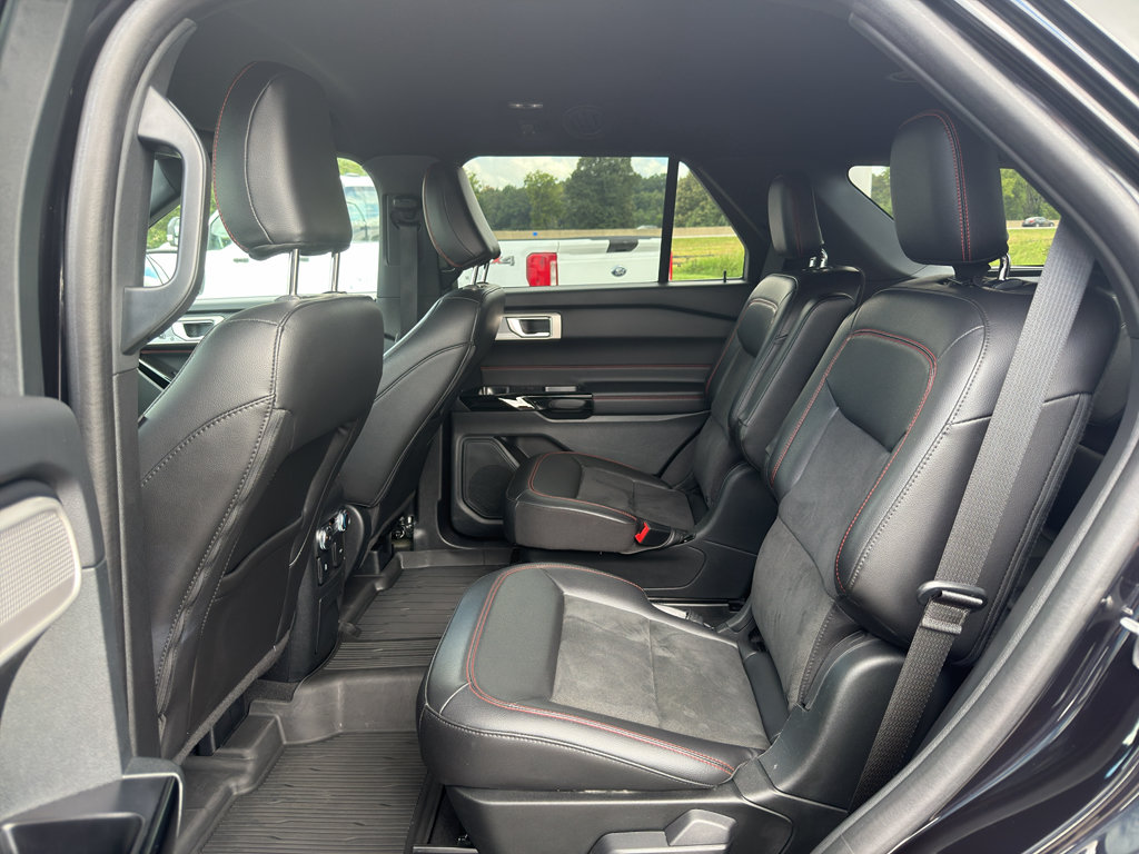 Certified 2022 Ford Explorer ST-Line AWD/4WD image 35