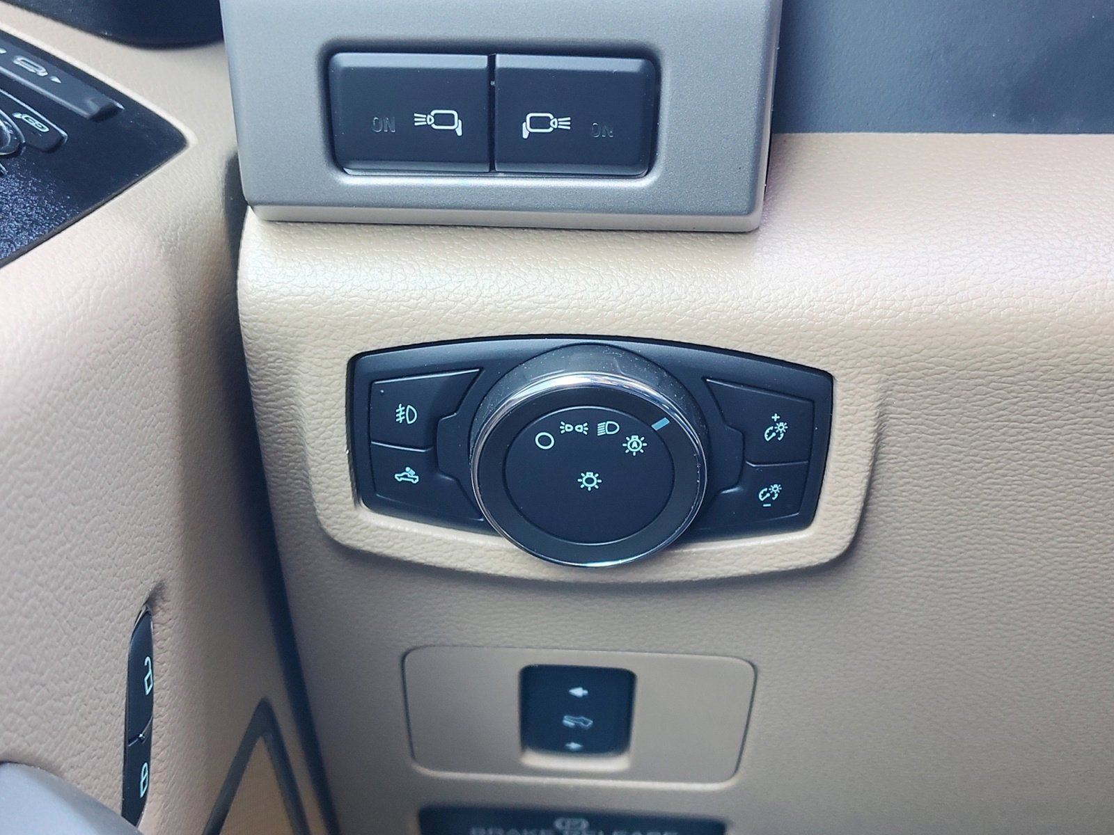 Used 2021 Ford F250 Lariat AWD/4WD image 27