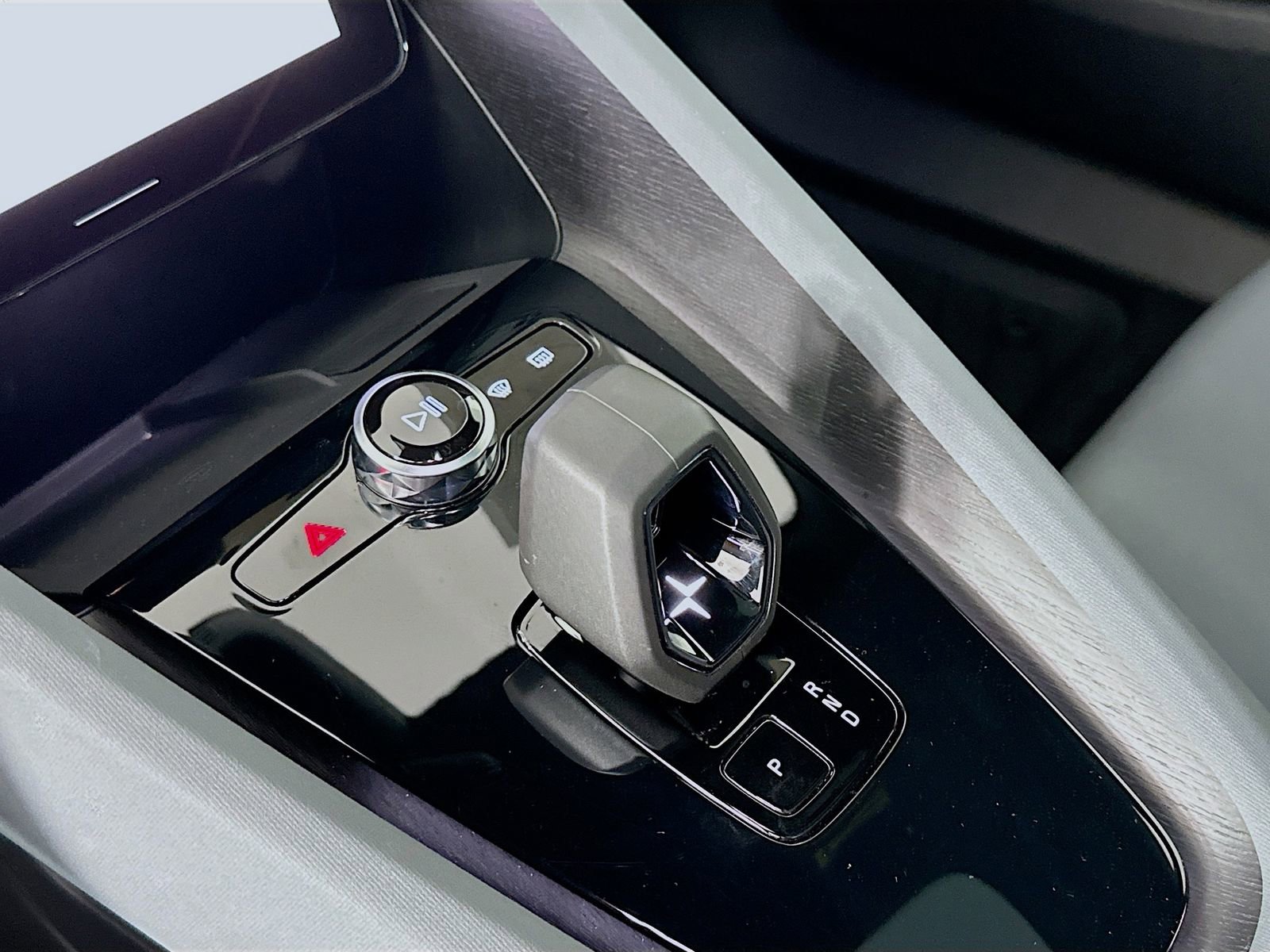 Used 2024 Polestar Polestar 2 AWD/4WD image 17