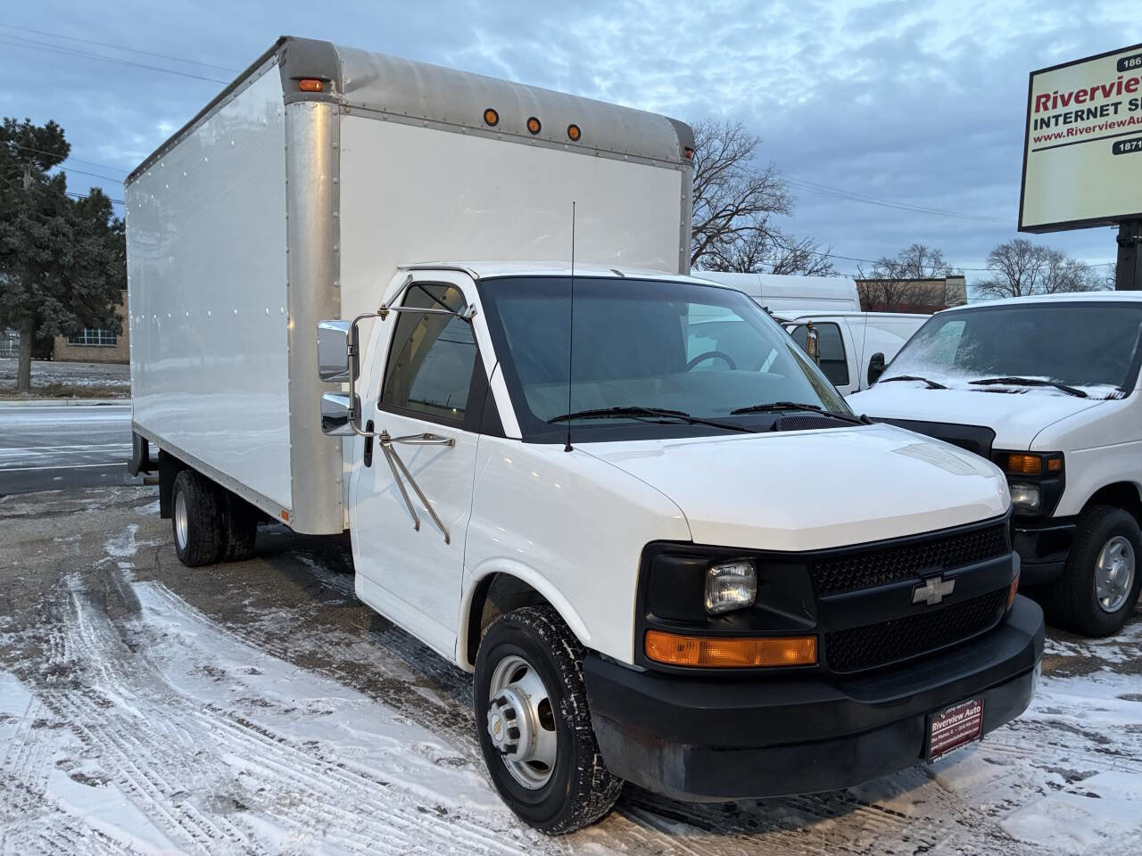 Used 2004 Chevrolet Express 3500 image 13