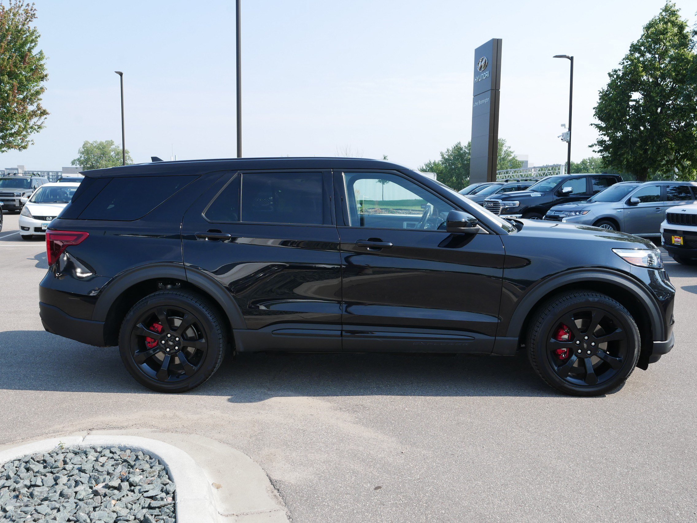 Used 2022 Ford Explorer ST w/ ST Street Pack AWD/4WD image 8