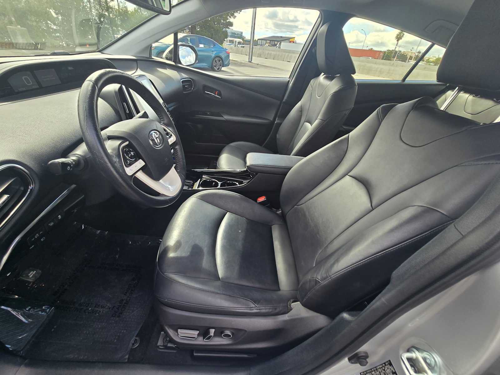 Used 2017 Toyota Prius Prime Advanced FWD image 21