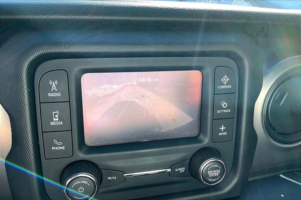 Used 2021 Jeep Wrangler Unlimited Sport image 9