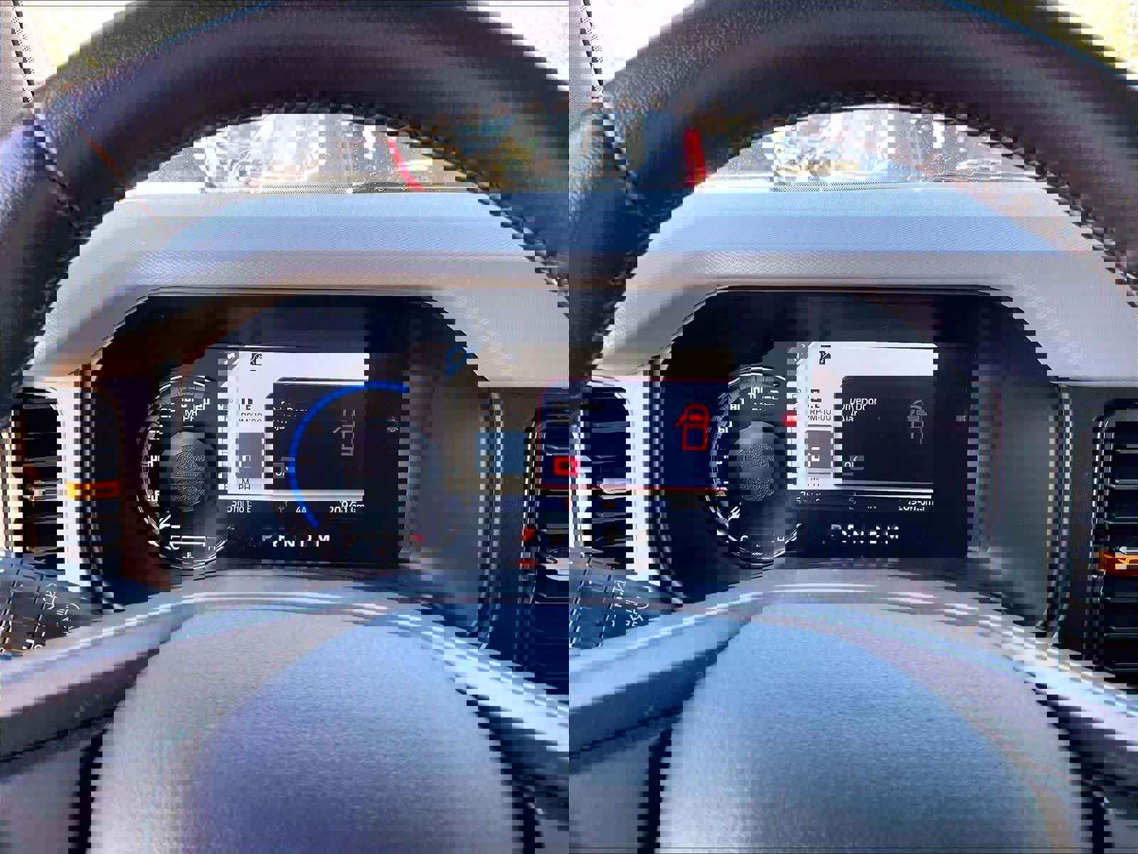 Used 2023 Ford Bronco Badlands image 25