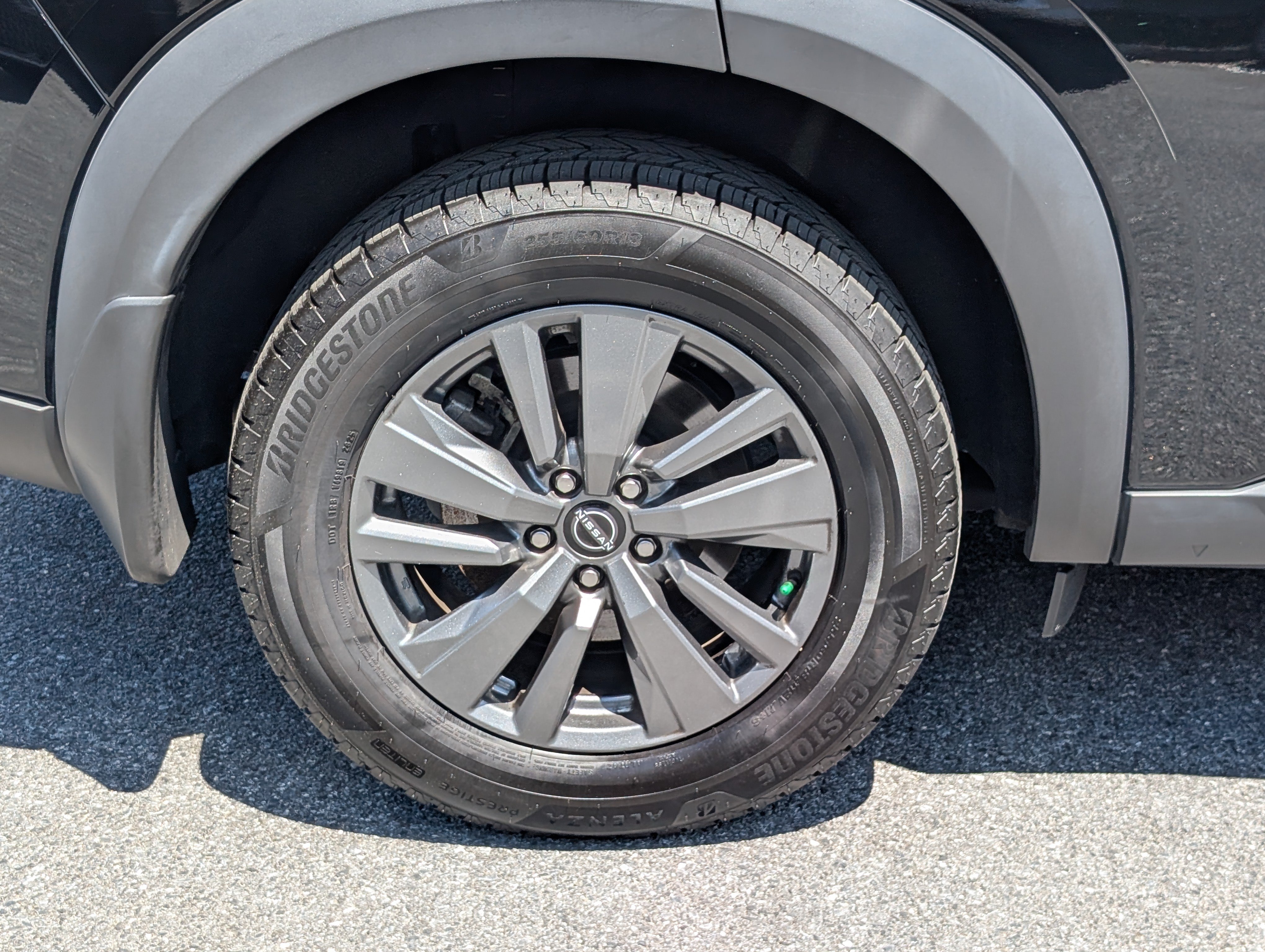 Used 2023 Nissan Pathfinder SV AWD/4WD image 10