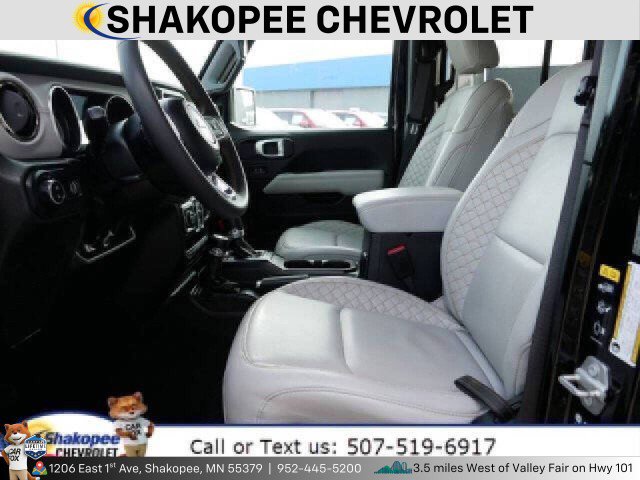 Used 2023 Jeep Gladiator Overland image 9