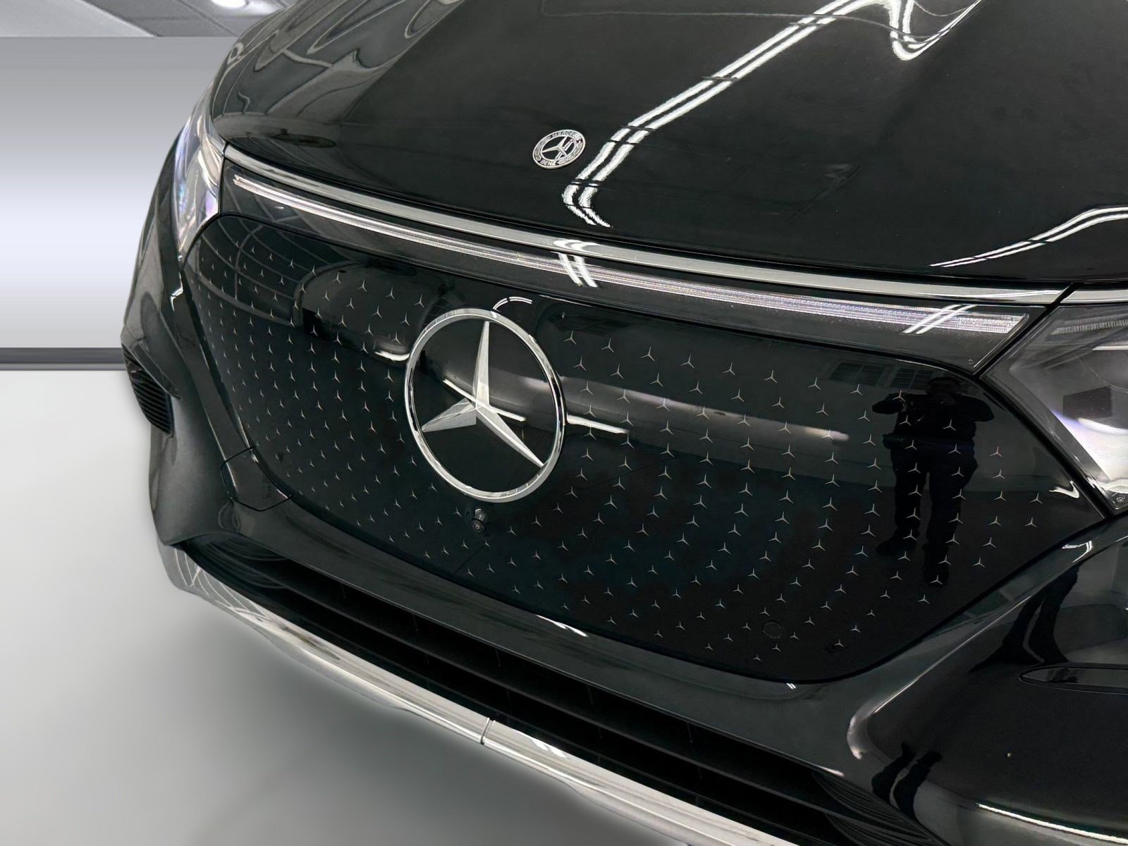 New 2026 Mercedes-Benz EQS 400 4MATIC SUV image 18