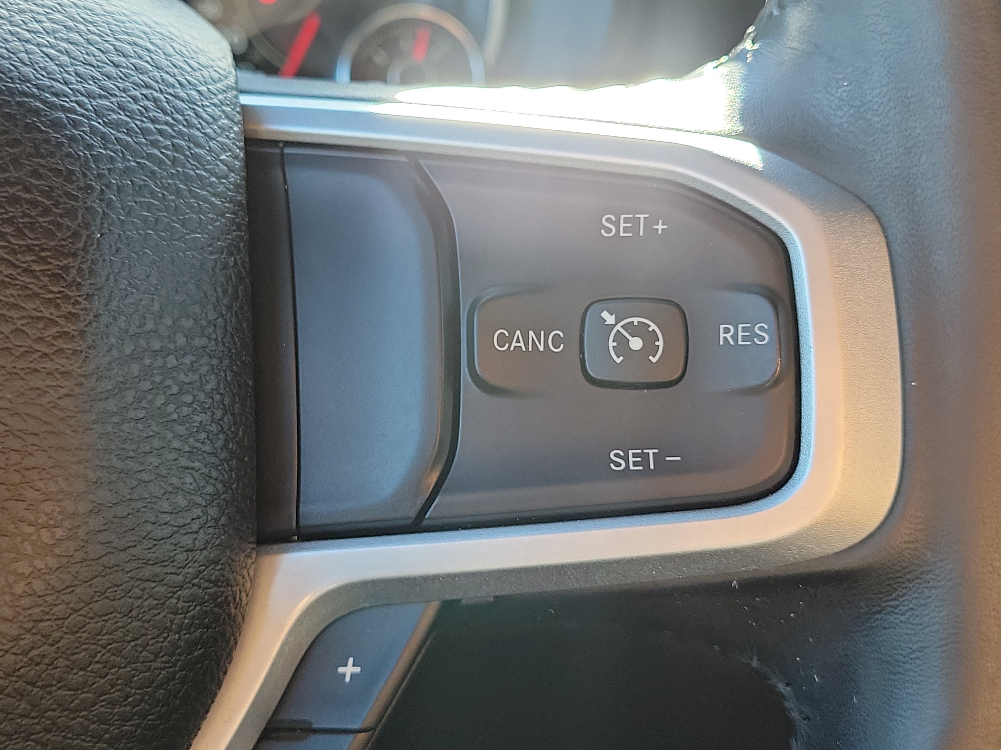 Used 2021 RAM 1500 2WD Crew Cab image 21