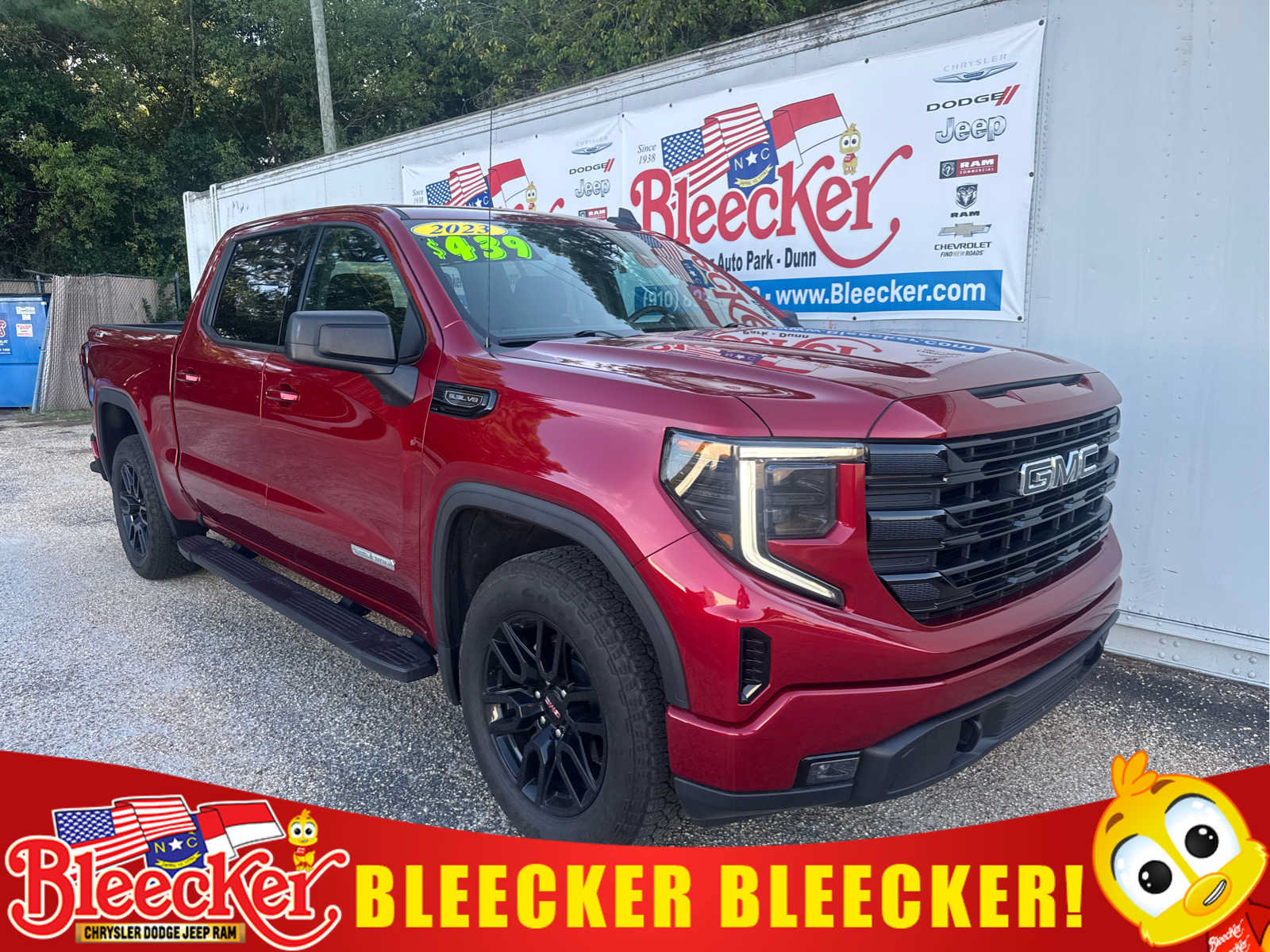 Used 2023 GMC Sierra 1500 Elevation AWD/4WD image 1