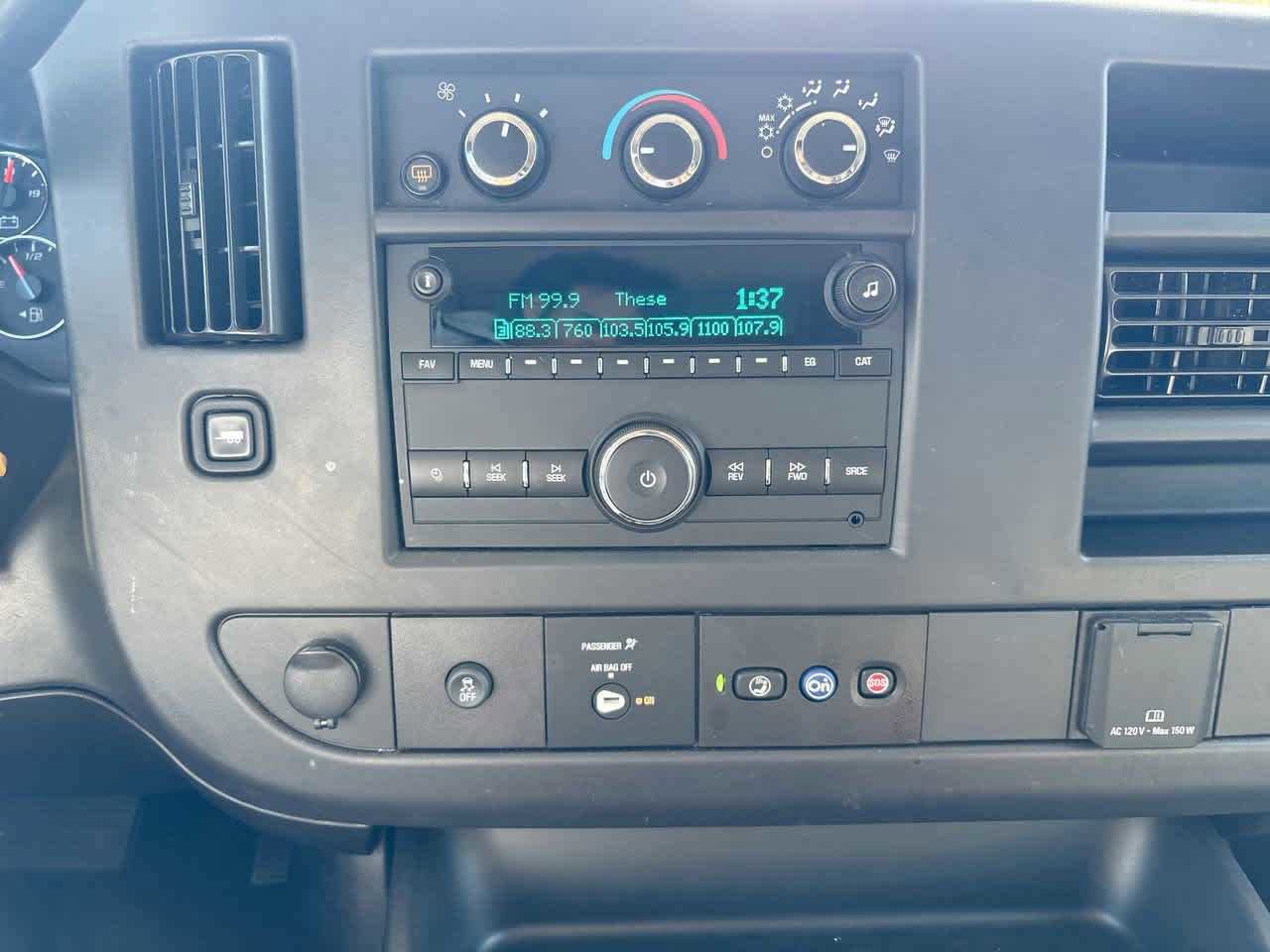 Used 2025 Chevrolet Express 3500 LS image 19