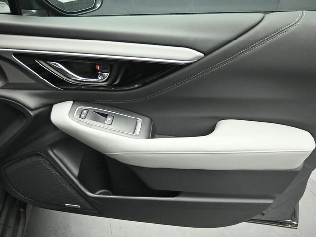 Used 2023 Subaru Outback Limited image 29