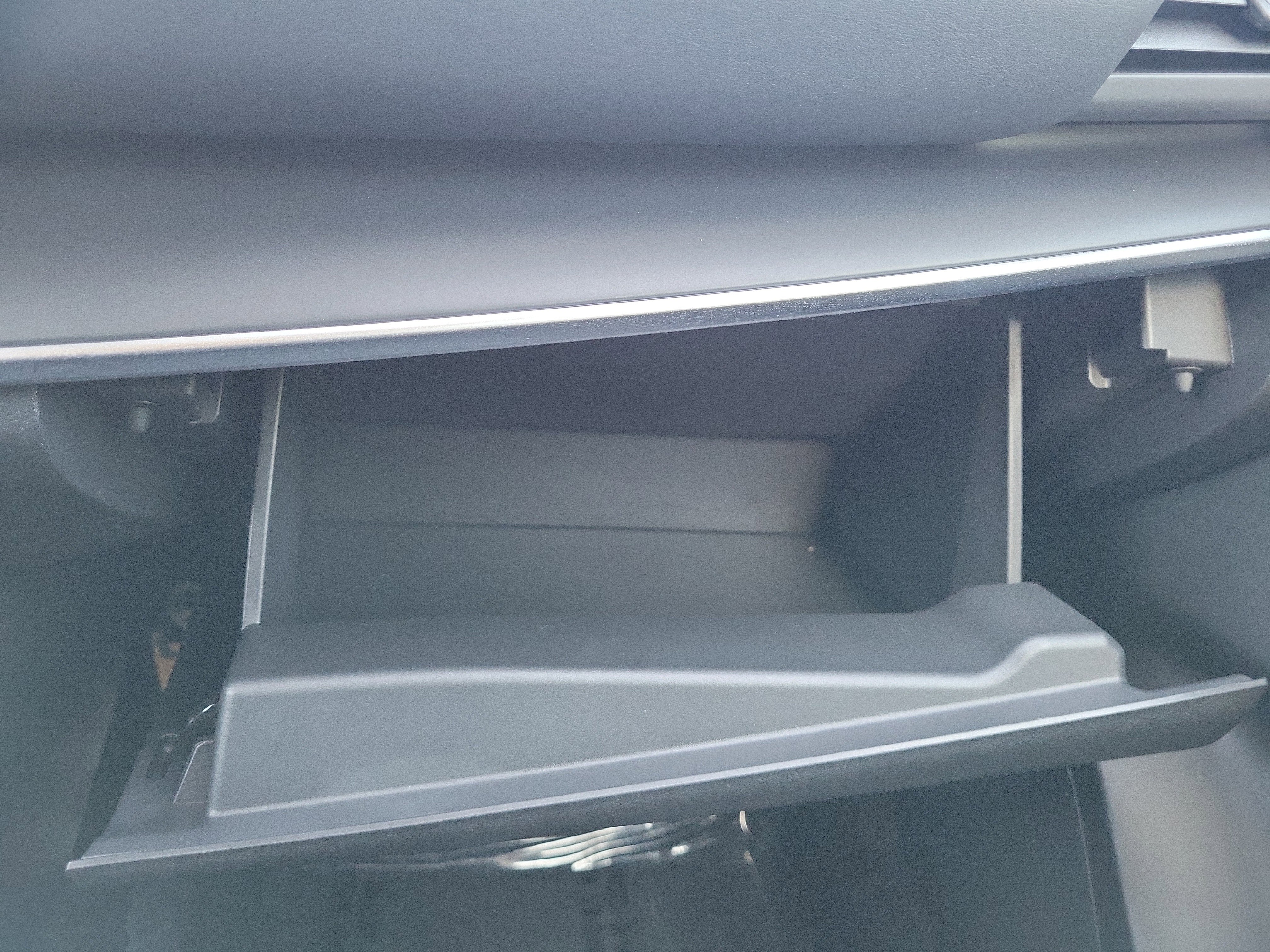Certified 2025 Nissan Rogue S FWD image 32