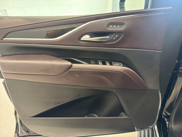 Used 2022 Cadillac Escalade Premium Luxury Platinum image 27