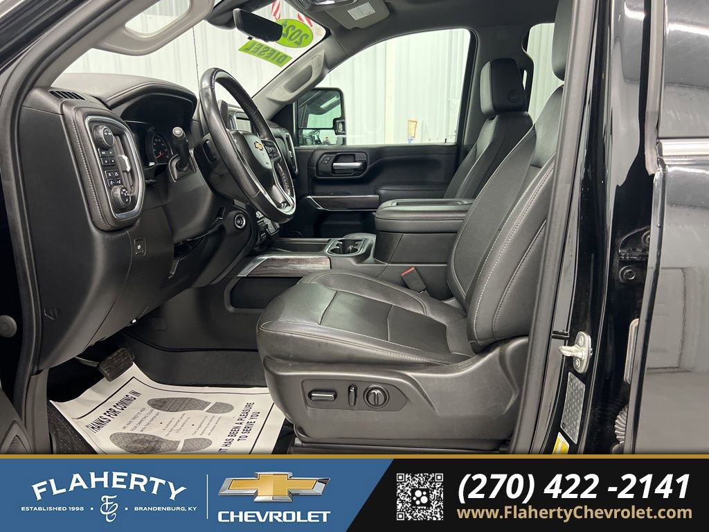 Used 2021 Chevrolet Silverado 2500 LTZ w/ Z71 Chrome Sport Edition image 9