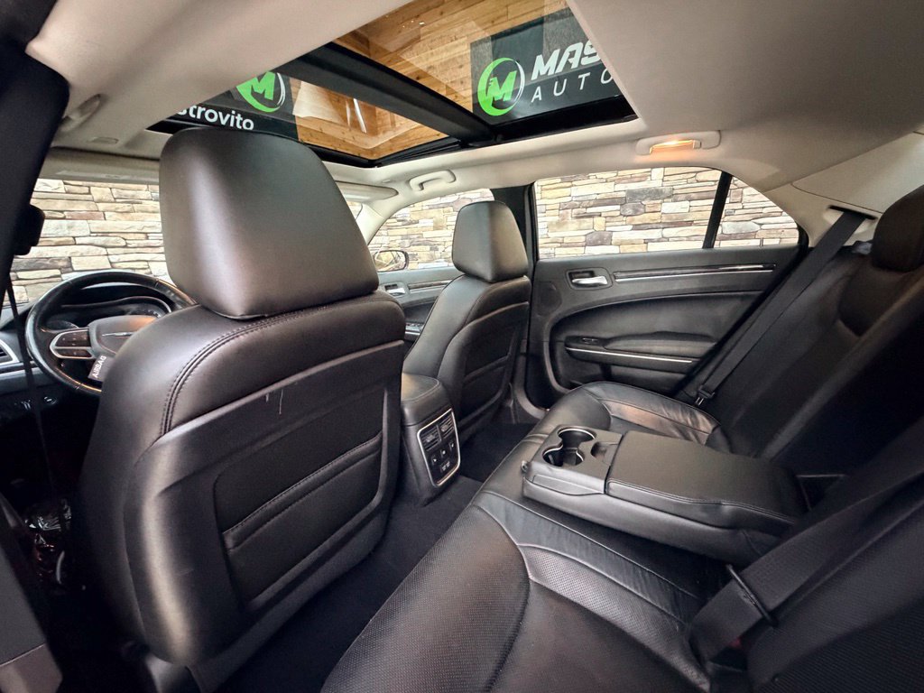 Used 2021 Chrysler 300 Touring L AWD/4WD image 29