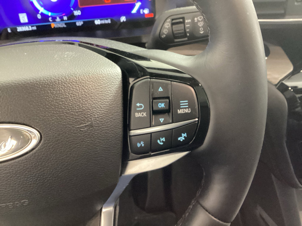 Used 2023 Ford Explorer Platinum w/ Technology Package image 36