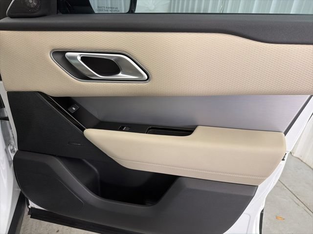 Certified 2022 Land Rover Range Rover Velar R-Dynamic S AWD/4WD image 21