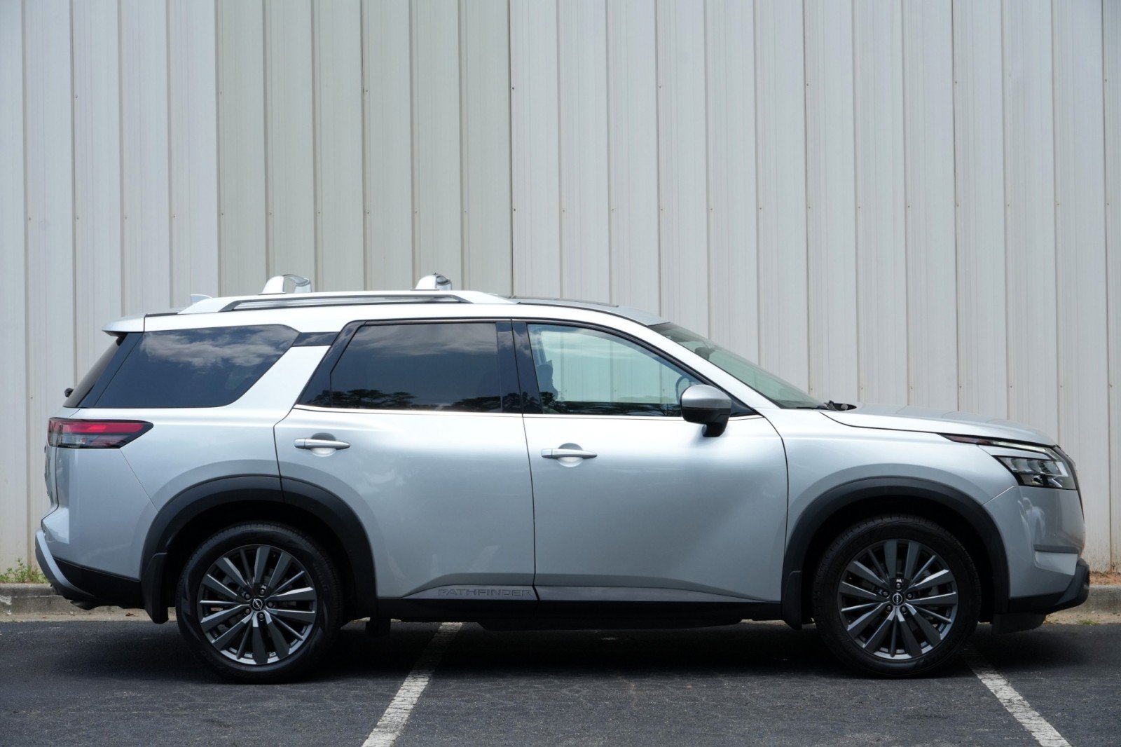Used 2022 Nissan Pathfinder SL w/ SL Premium Package FWD image 51