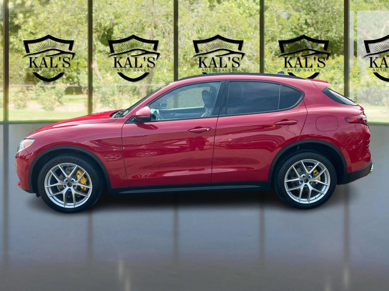 Used 2019 Alfa Romeo Stelvio Ti Sport w/ Quick Order Package 22S Sport AWD/4WD image 8
