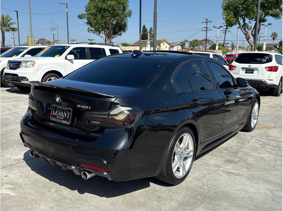 Used 2018 BMW 340i Sedan RWD image 7