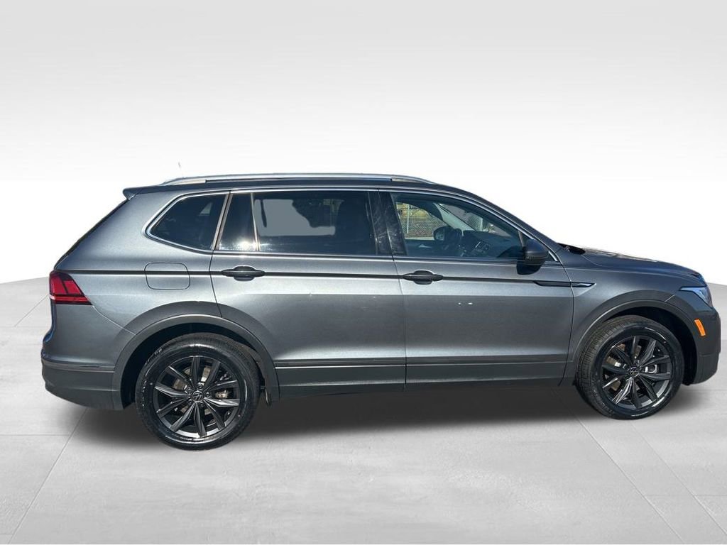 Used 2024 Volkswagen Tiguan SE image 6