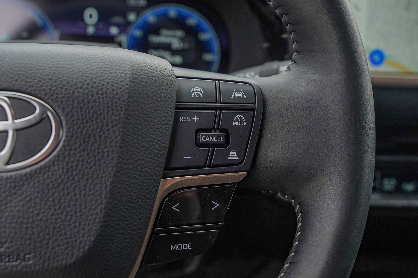 Used 2025 Toyota Crown Signia image 14