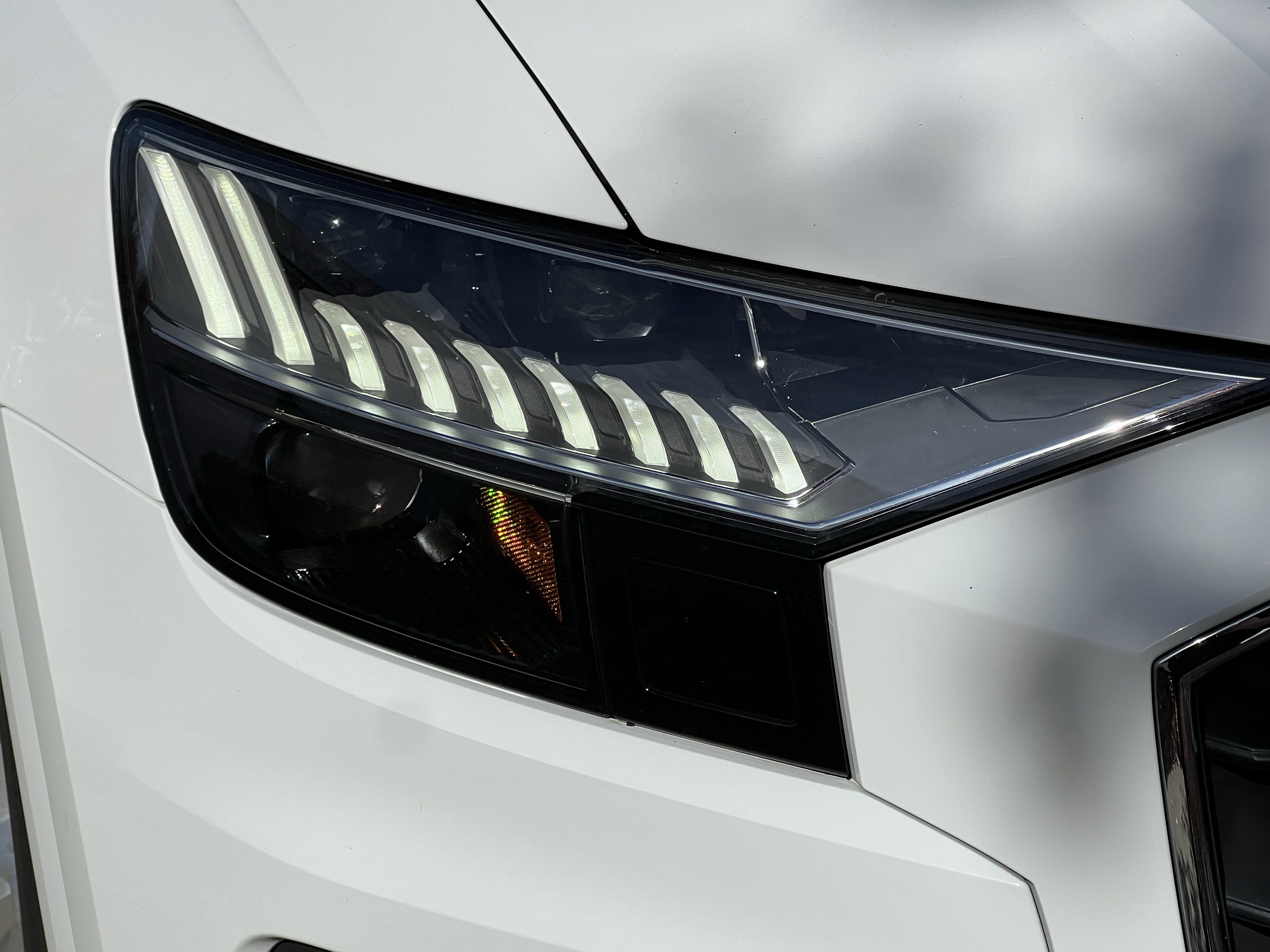 Used 2023 Audi Q8 Premium Plus image 11