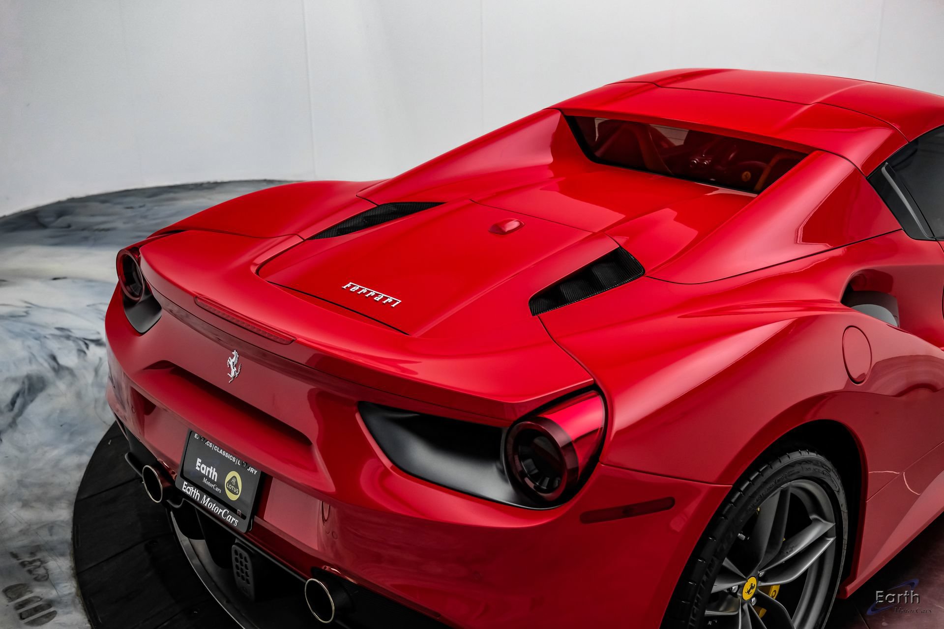 Used 2018 Ferrari 488 Spider RWD image 43