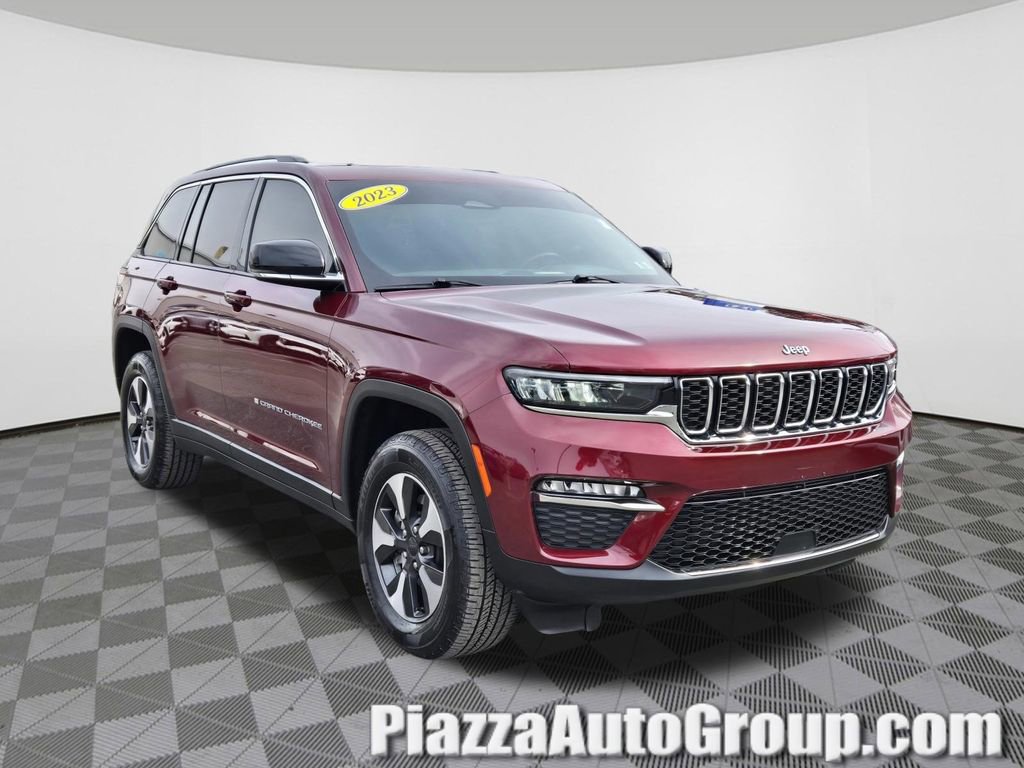 Used 2023 Jeep Grand Cherokee 4WD 4xe image 1