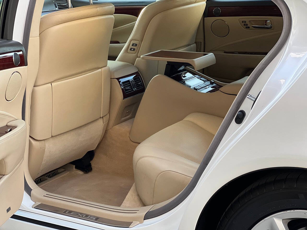 Used 2007 Lexus LS 460 L RWD image 91