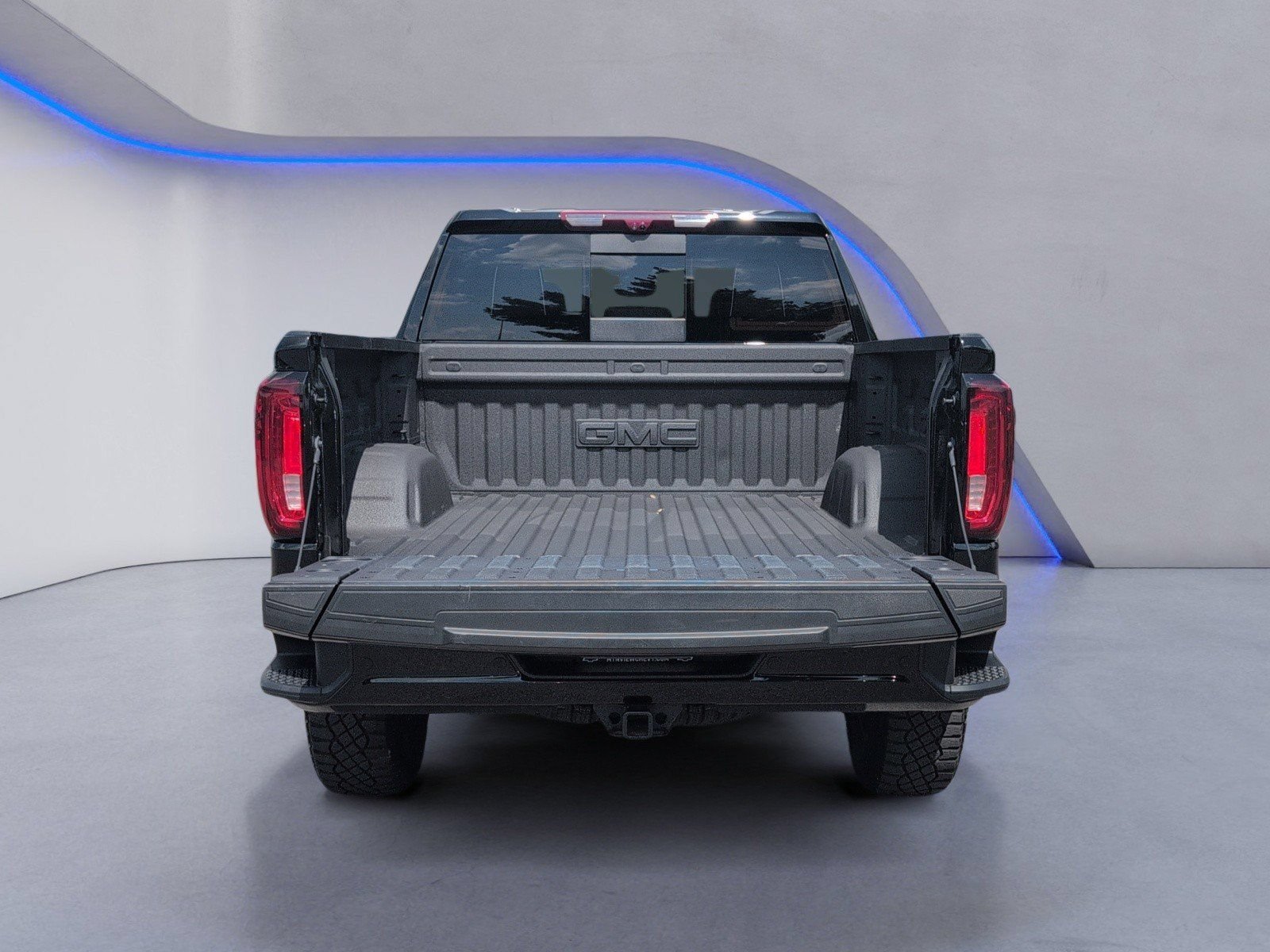 Used 2026 GMC Sierra 1500 AT4X w/ LPO, Black Badging Package AWD/4WD image 14