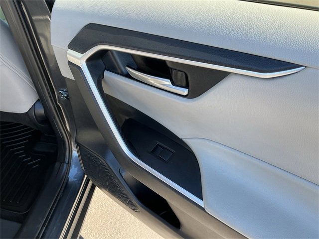 Used 2019 Toyota RAV4 XLE image 23