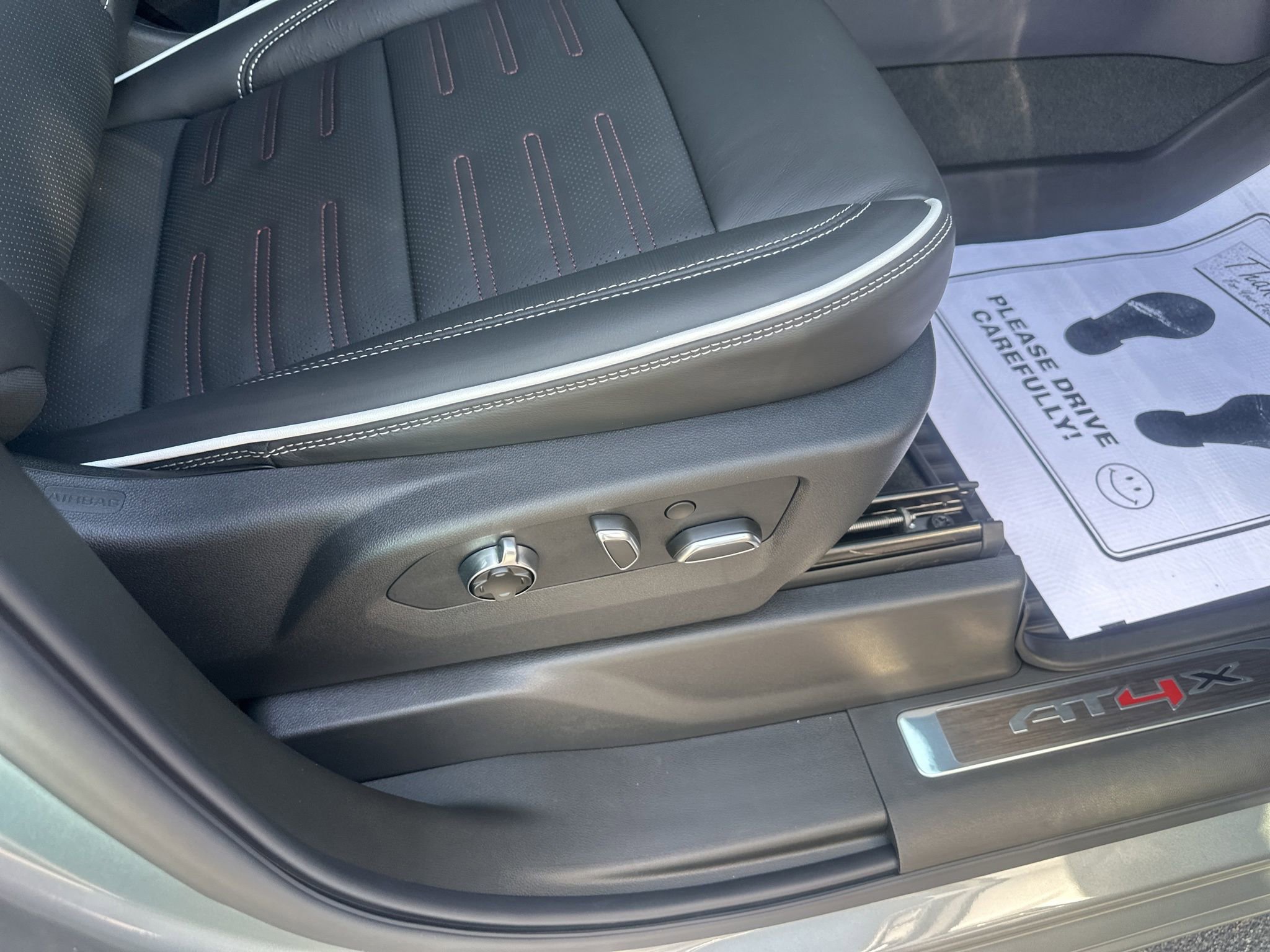 Used 2026 GMC Sierra 1500 AT4X image 10