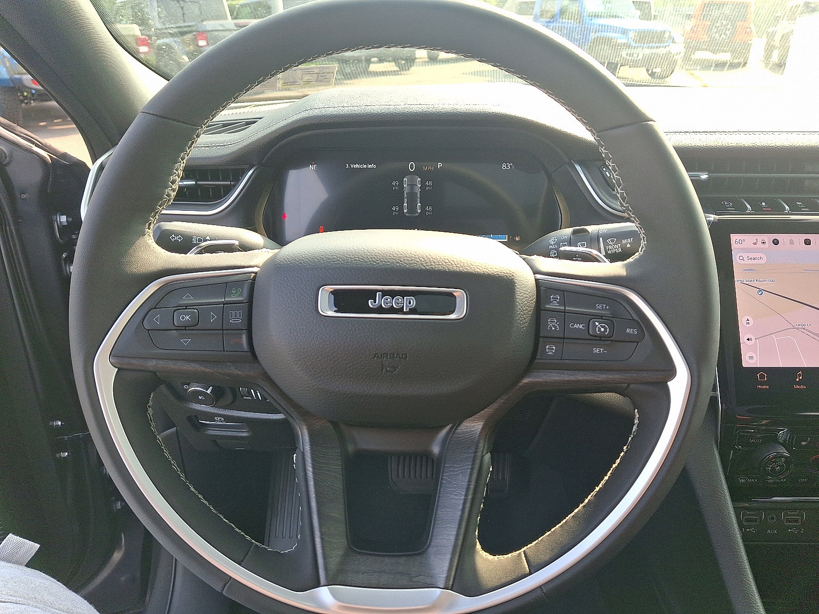 New 2025 Jeep Grand Cherokee Limited w/ Black Appearance Package image 13