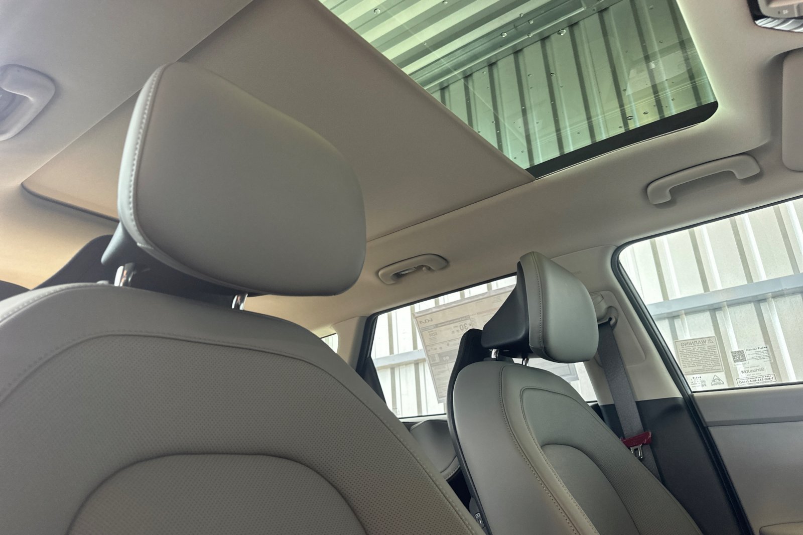 New 2027 Kia Seltos EX w/ EX Panoramic Sunroof Package FWD image 17