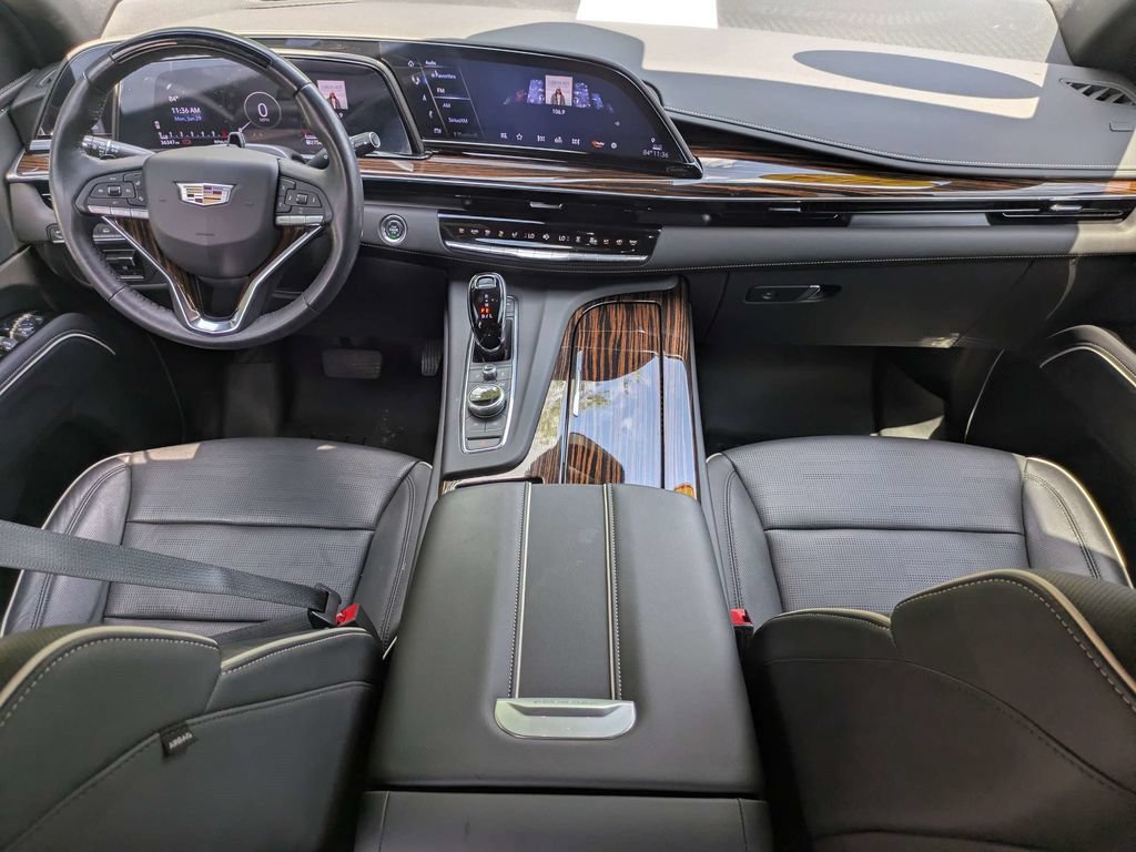 Used 2024 Cadillac Escalade ESV Premium Luxury w/ Performance Package AWD/4WD image 16