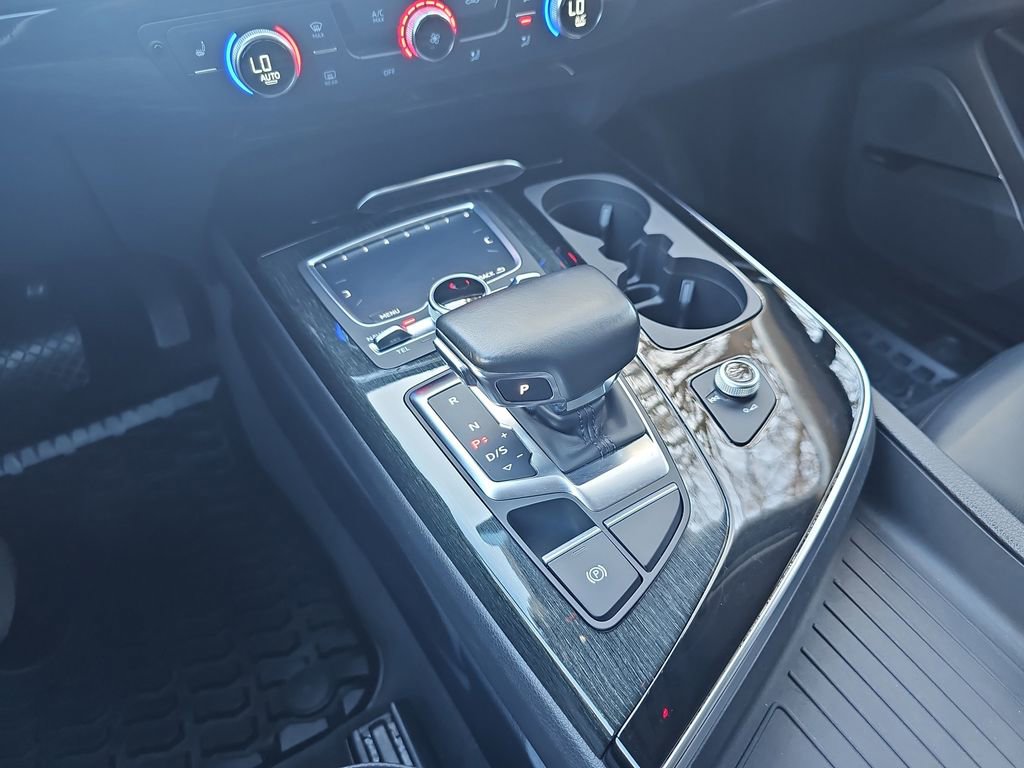 Used 2018 Audi Q7 3.0T Premium Plus w/ Premium Plus Package image 29