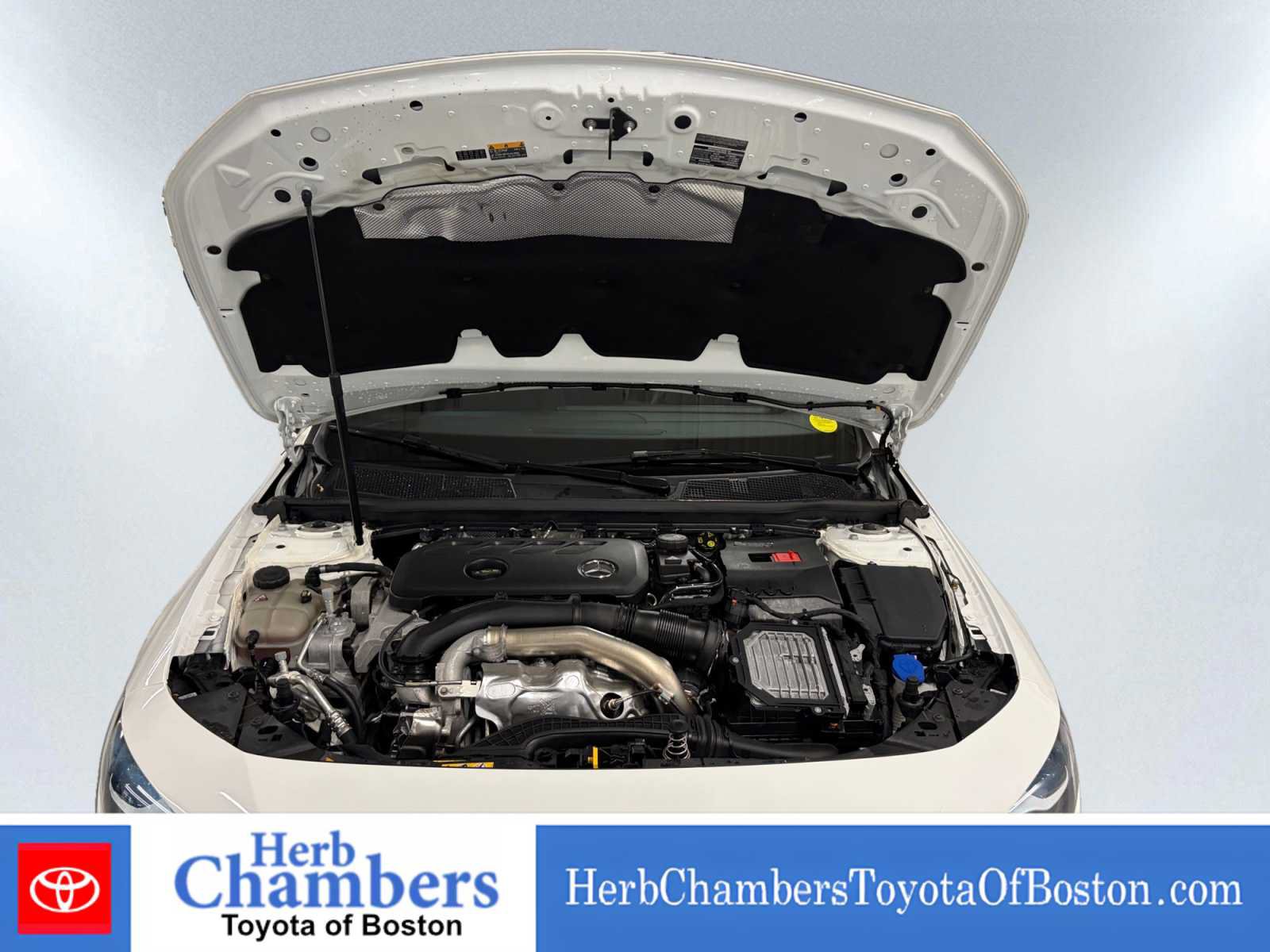 Used 2024 Mercedes-Benz CLA 250 4MATIC image 7