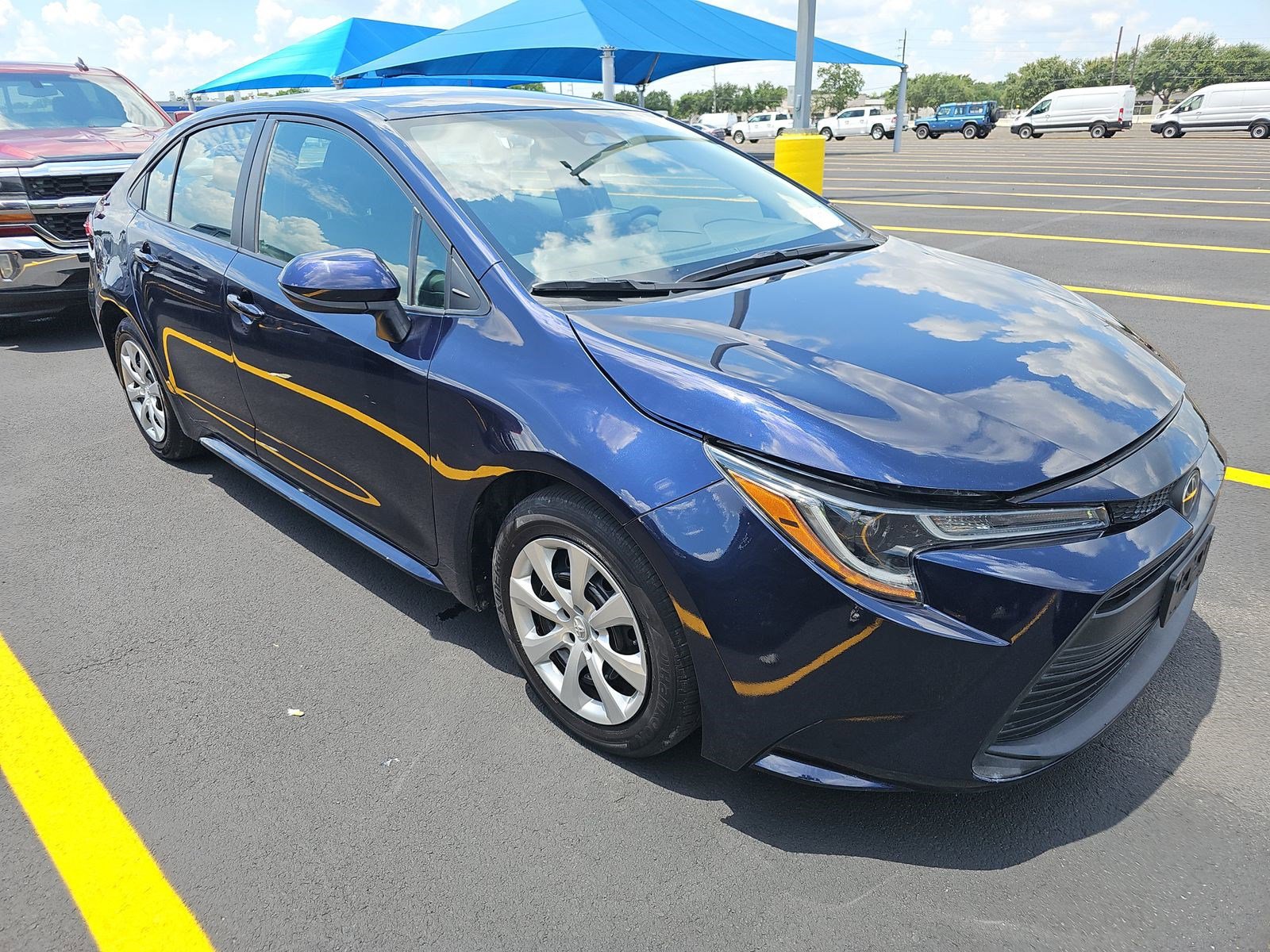 Used 2023 Toyota Corolla LE FWD image 4