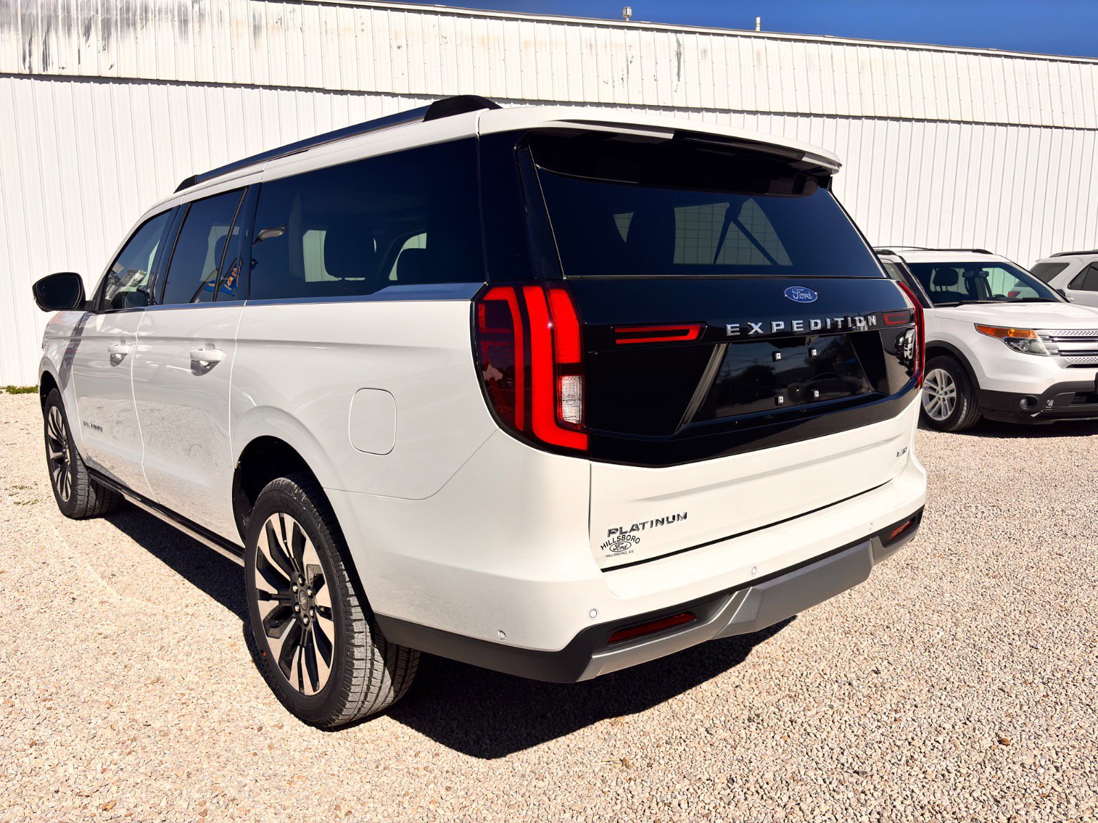 New 2025 Ford Expedition Max Platinum image 15