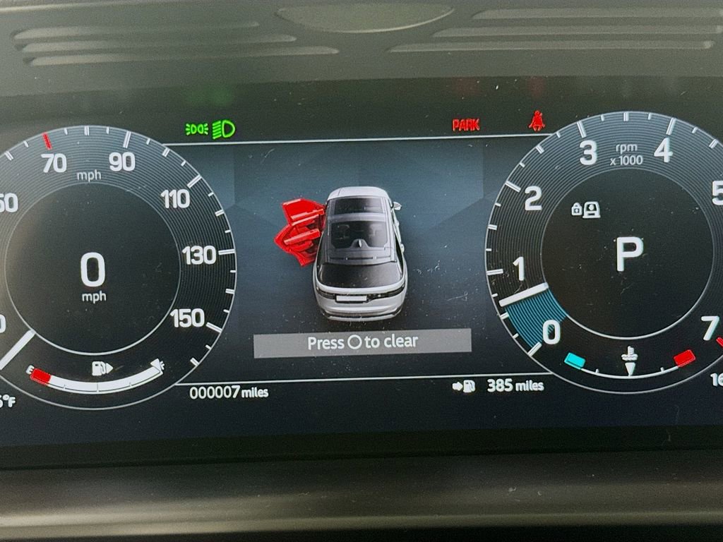 New 2025 Land Rover Discovery Dynamic SE image 12