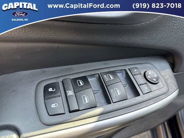 Used 2022 Jeep Cherokee Limited AWD/4WD image 21