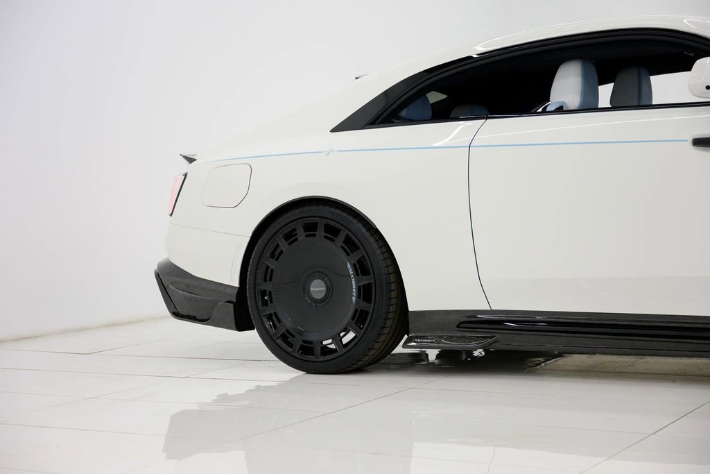 Used 2025 Rolls-Royce Spectre AWD/4WD image 7