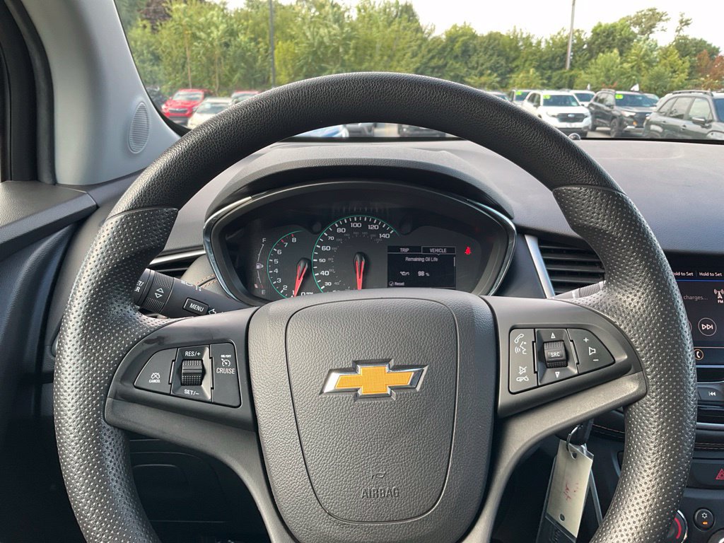 Used 2021 Chevrolet Trax LT FWD image 17